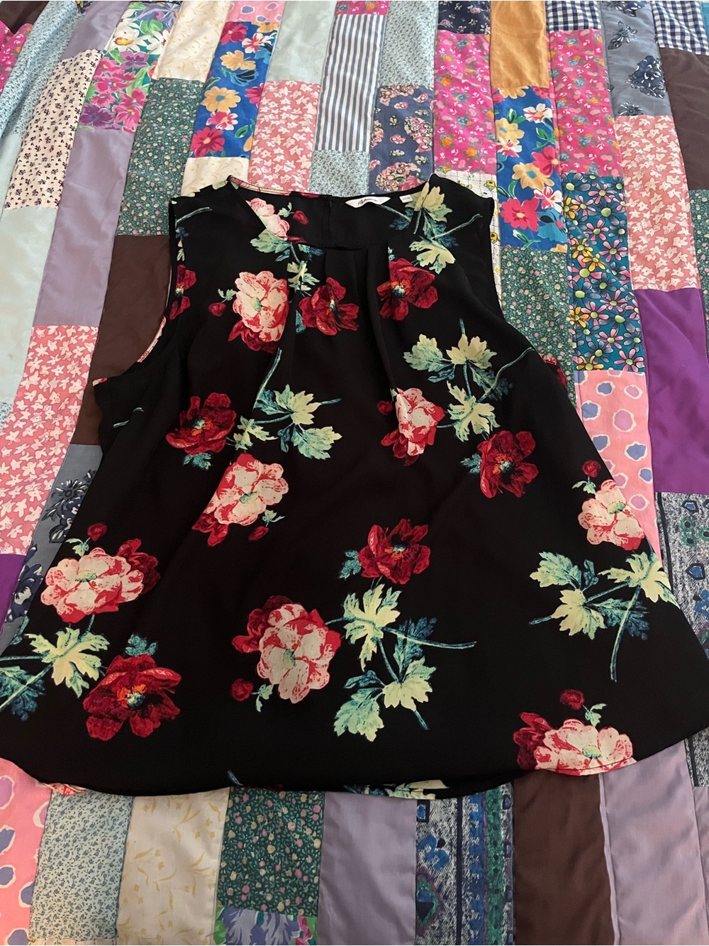 Sleeveless blouse